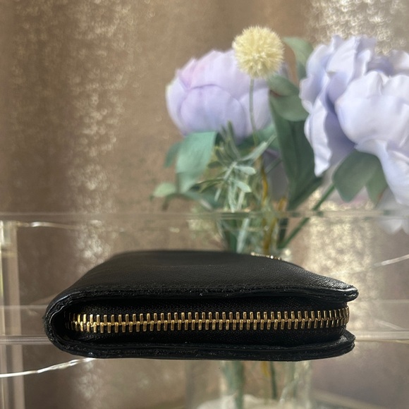 Michael Kors Black Wallet - Picture 5 of 7